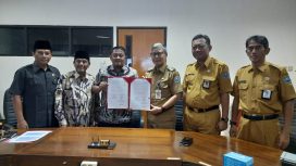 Pj Walikota Tegal Dadang Somantri, Ketua DPRD Kusnendro, Wakil Ketua Habib Ali Zaenal Abidin dan Wasmad Edi Susilo, seusai penandatanganan KUA PPAS 2025 pada Senin 5 Agustus 2024.